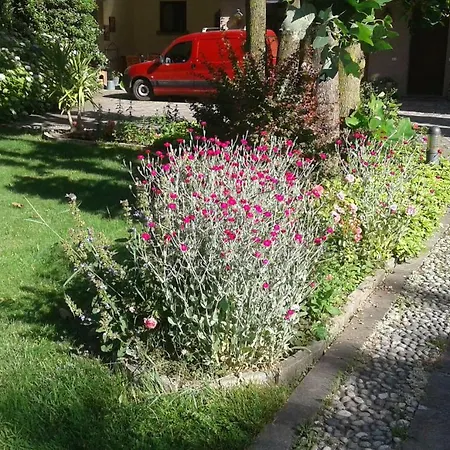 Shabby House Donatella דירה Carenno